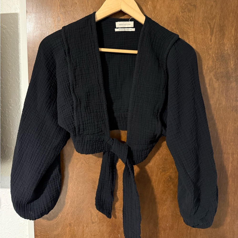 Urban Outfitters Black Tie Front Crop Top Size Small